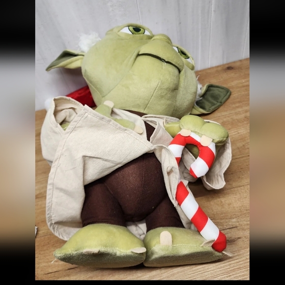 Star Wars Santa YODA  Jedi Master Plush Toy Animal Large 20”Christmas The Force - Picture 3 of 8